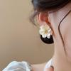 Internet Celebrity Retro Camellia Stud Earrings Temperament Unique Design Sense Earrings Small Fresh Fashion Girl Heart Earrings