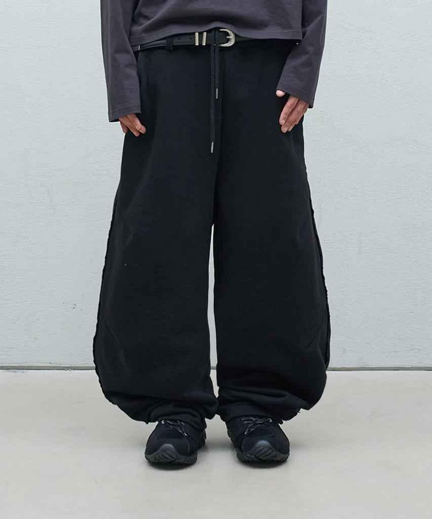 SUPERSUB Cut-Off Layered Balloon Fit Sweatpants - Black