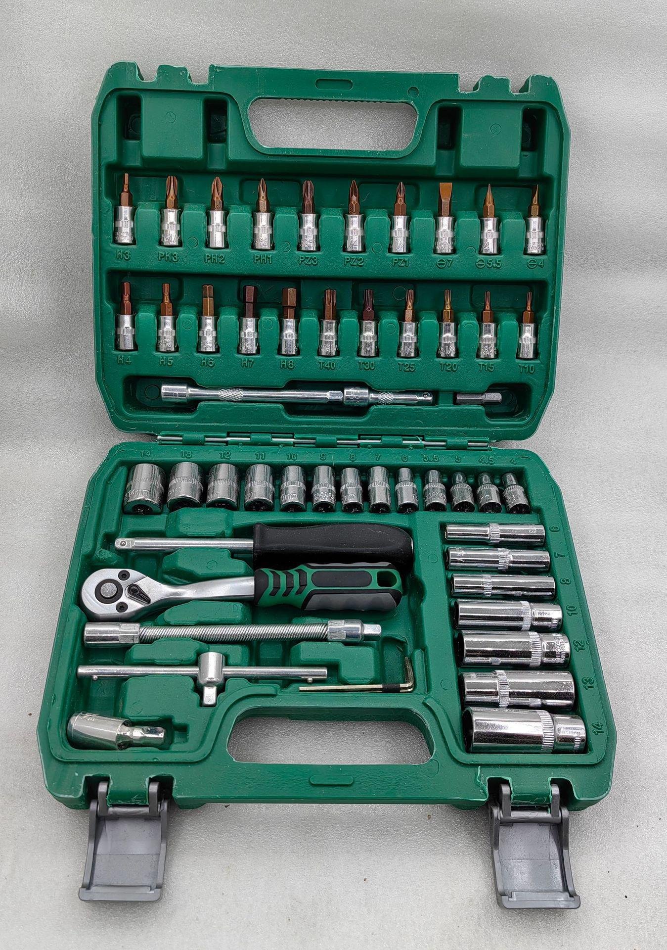 53-Piece Auto Mechanic Tool Set with Quick Ratchet Wrench