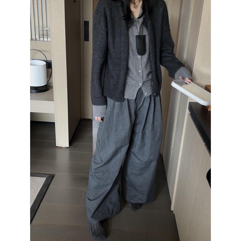 Lazy wind fake two-piece knitted cardigan women's autumn and winter outer sweater jacket design button top