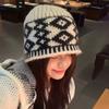 Knitted hat women's hat fashion contrasting colors autumn and winter warm bucket hat niche big head circumference wool hat shows small face