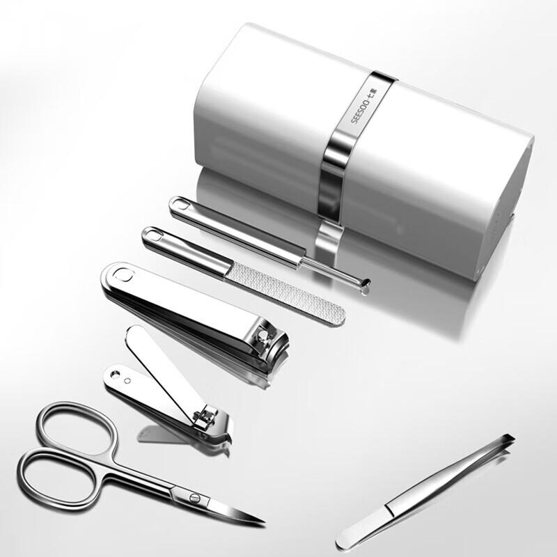 Qisu 6-Piece Dazzling Vertical Manicure Set