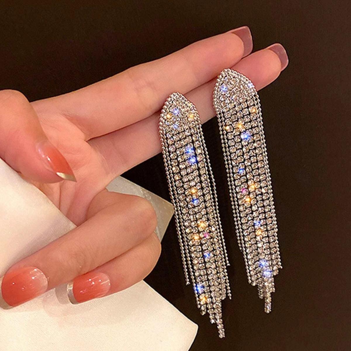 

Women s Diamond Geometric Triangle Tassel Earrings срібний