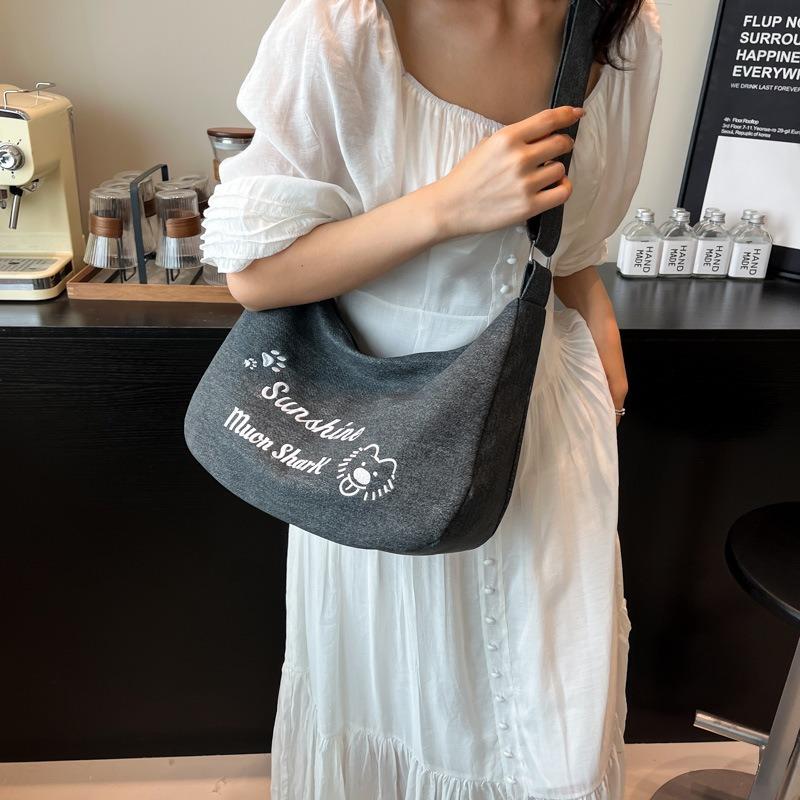 Casual letter large-capacity bag women's new fashion tote bag versatile shoulder messenger bag