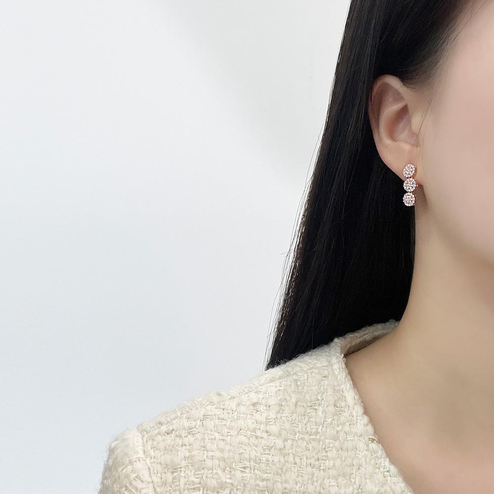 Dieuamour 14K Gold Pin Lily Mini Drop Earrings