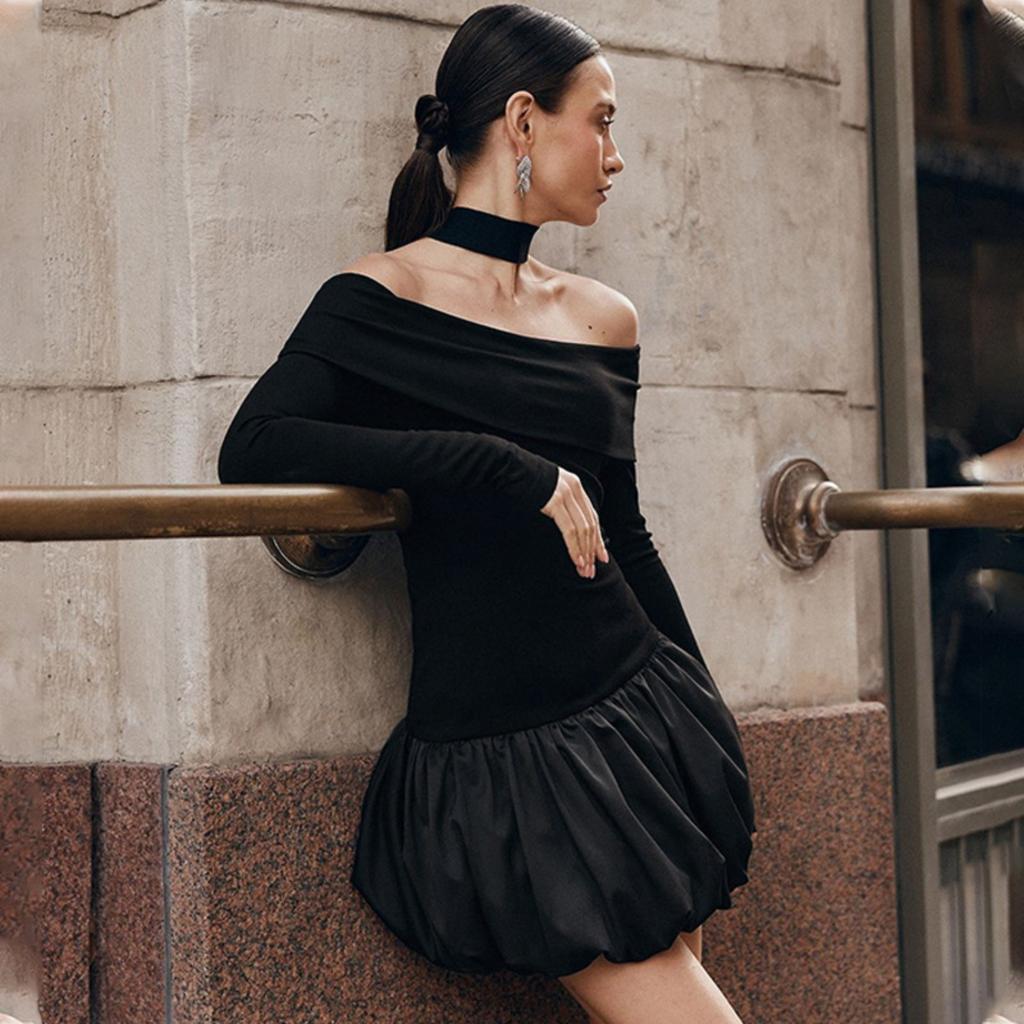 Temperament And Fashion One-line Collar Long-sleeved Strapless Splicing Short Of The Peng Europe And The United States Wind Package Hip Dresses