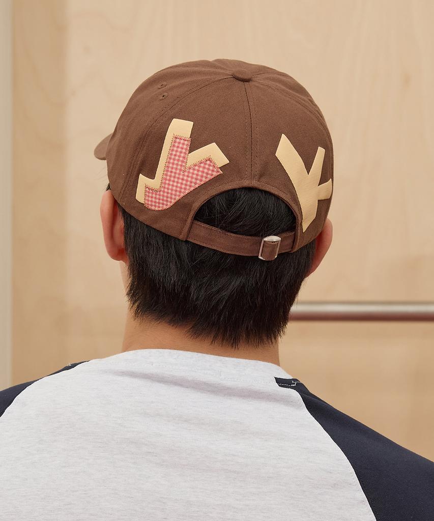 WAIKEI Yk Check Applique Ball Cap Brown