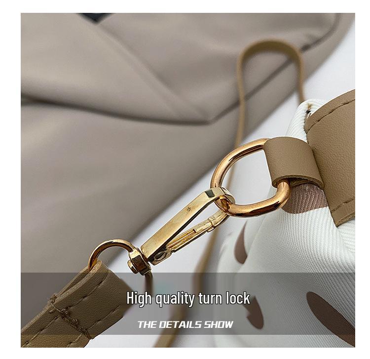2026 Summer Women's Simple Underarm Crossbody Handbag – Fashionable Niche Design
