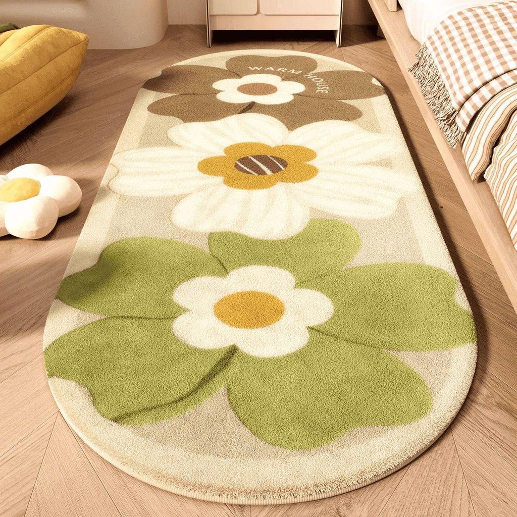 Ins Fresh Bedroom Rug: Cute Flower Design, Cool & Dirt-Resistant, Thick Non-Slip Foot Mat for Bedside or Coffee Table.