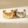 Hot-selling, exaggerated metal hollow pattern shape iron bracelet set, wire arm ring