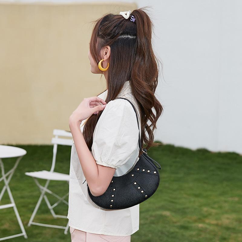 Single shoulder underarm bag niche texture versatile fashion mobile phone makeup women's bag
