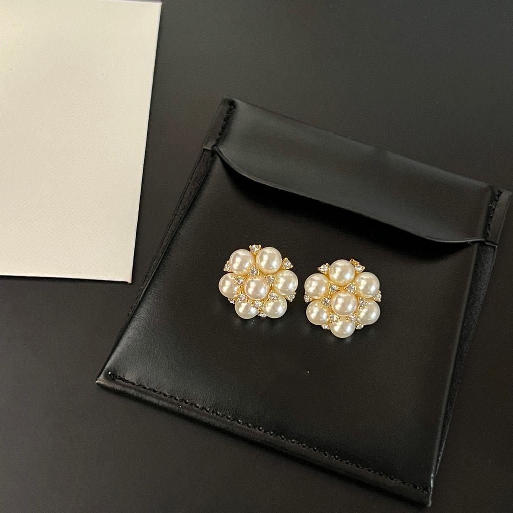 2023 New Popular Brand Vintage Earrings Luxury Jewelry for Women Fashion Designer Eardrop Pearl Lady Party Snowflake Ear Stud