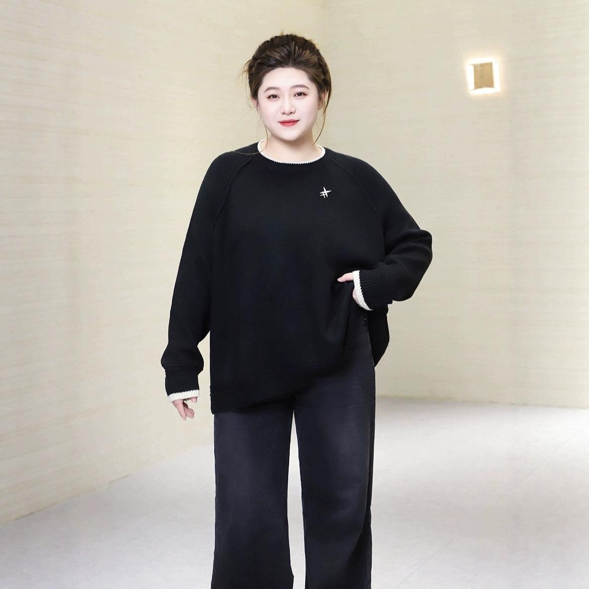 2025 Winter Women s Plus Size Loose Knit Sweater with Brooch, Warm and Versatile. One size fits 120-260 jin (Black) чёрный