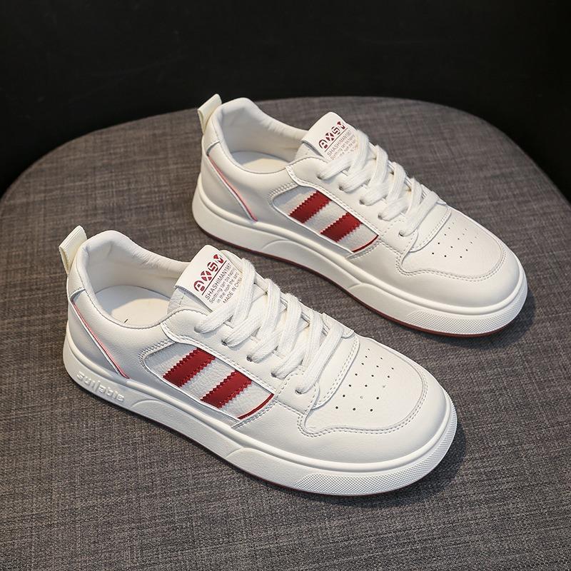 Flat bottom lightweight soft sole leather little white shoes women's shoes early spring new student board shoes casual sports shoes