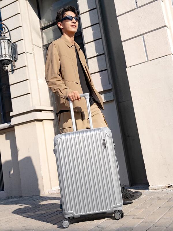 American Tourister NL7 Hardside Spinner Luggage