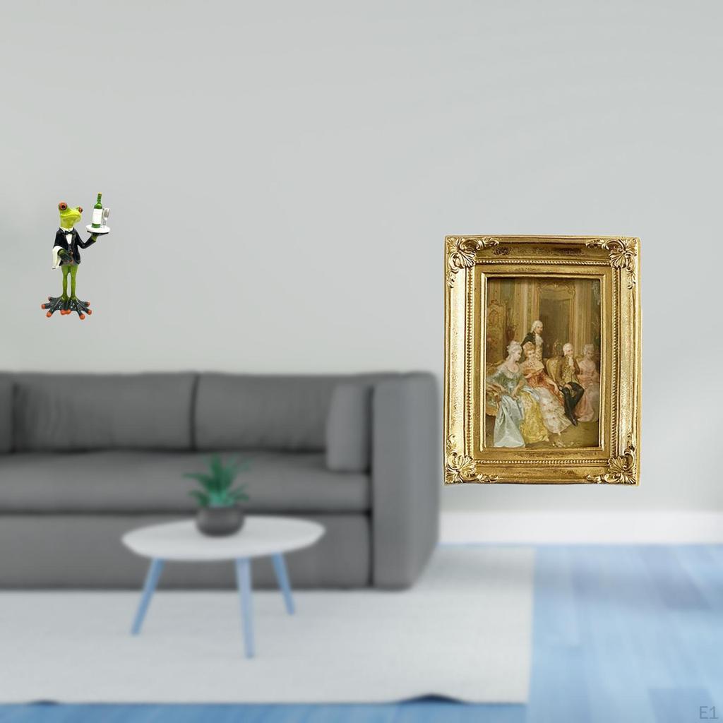 Frog Sculpture with Resin Frame Creative Animal Figurine And Photo Display Holder for Tabletop