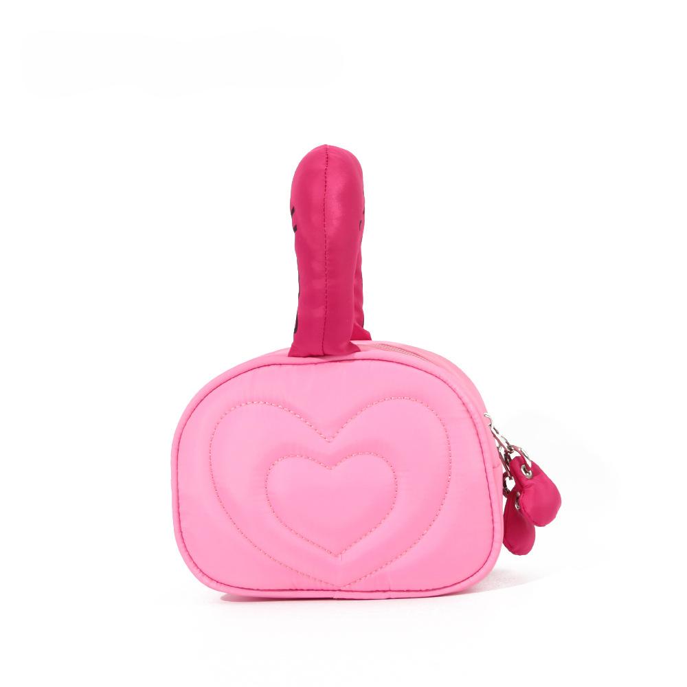 

Новинка 2024 года, креативная дорожная сумка для туалетных принадлежностей, портативная сумка для хранения с контрастными буквами, большая вместительная нишевая косметичка для любви 17.5*8.5*12.8cm