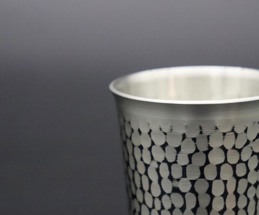 Shinkodo Japanischer reiner Kupfer-Sakebecher, 100 ml, verzinntes Finish, gehämmertes Finish, Geschenkverpackung inklusive.