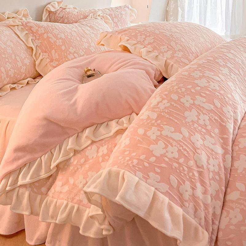 Thickened Milk Fleece Four-Piece Set, Fleece Thickened Bedding, Winter Carved Coral Fleece Quilt Cover, Bed Sheet, Bed Skirt