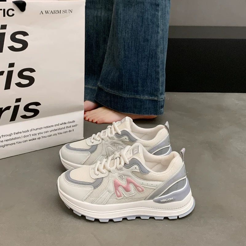 Soft-soled sneakers women's new summer versatile breathable mesh showing feet small running dad shoes