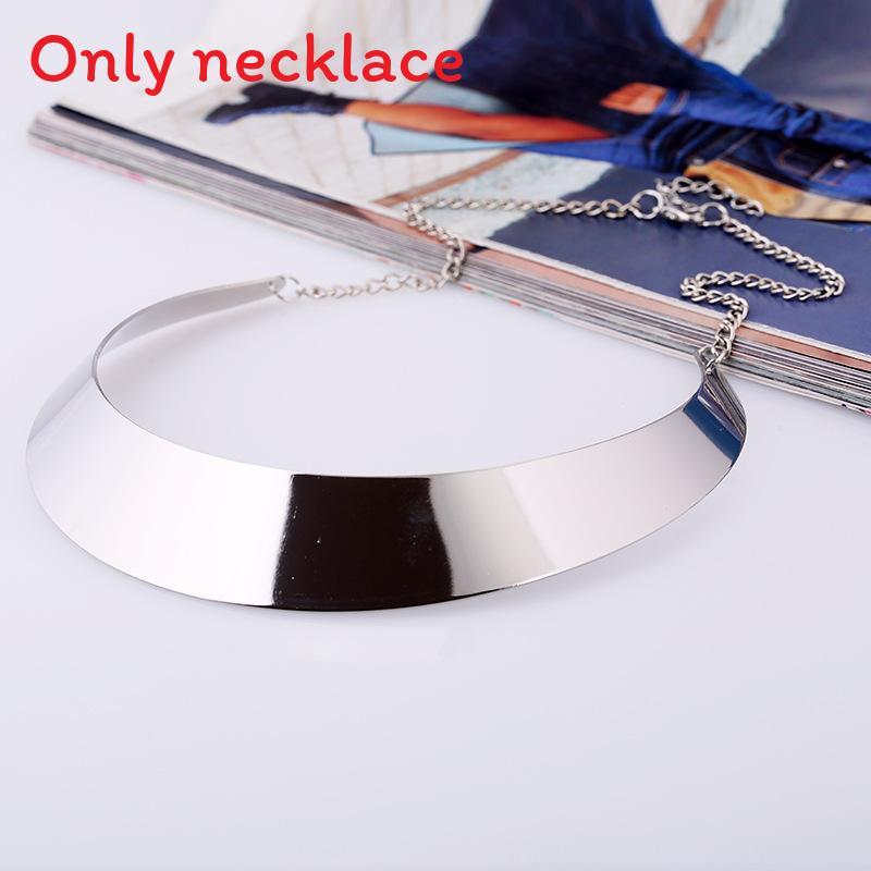 Retro Metal Choker Necklace With Geometric Design For Fashion Enthusiasts серебряный