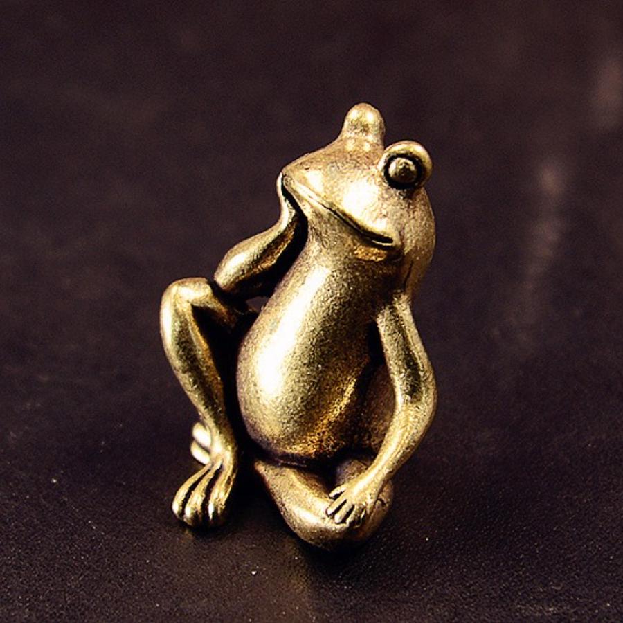 Brass Frog Statue Antique Zen Desk Decor Fortune Feng Shui Ornament Figurine for Meditation GiftStress Relief Decor