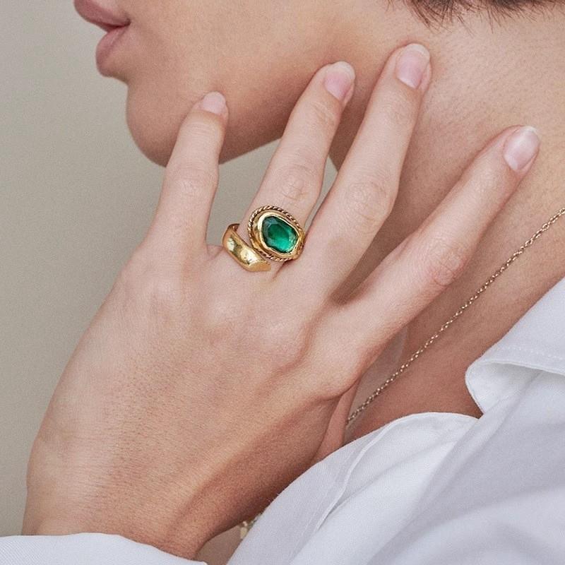 2024 New Stylish Italian Square Crystal And Brass Adjustable Ring For Women Fashionable Accessory