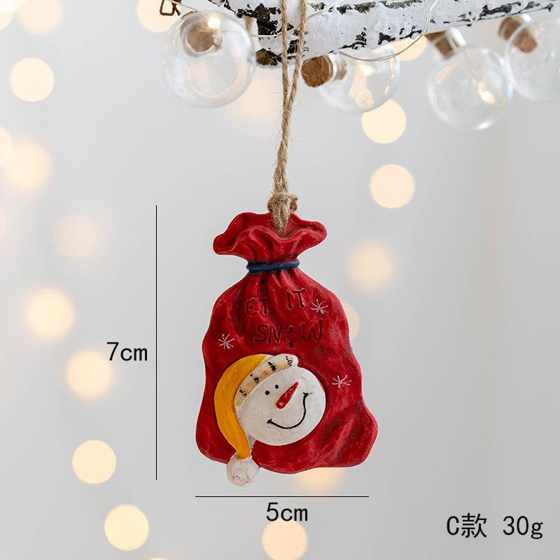New Christmas Painted Resin Santa Claus Heart Pendant Retro Style Christmas Tree Imitation Ceramic Decoration navidad 2025