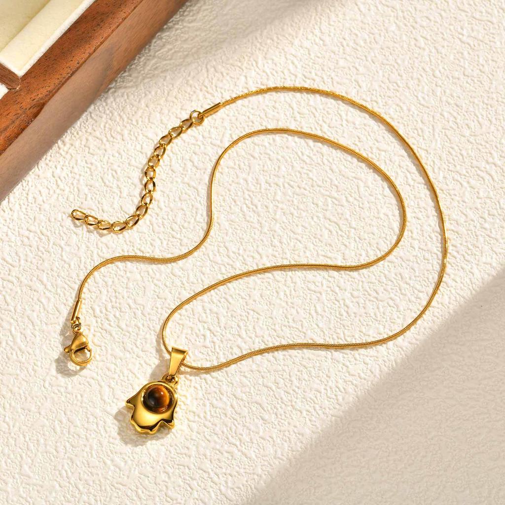 Damen Trendschmuck, Naturstein Edelstahl Fatima Hand Tigerauge Anhänger Halskette