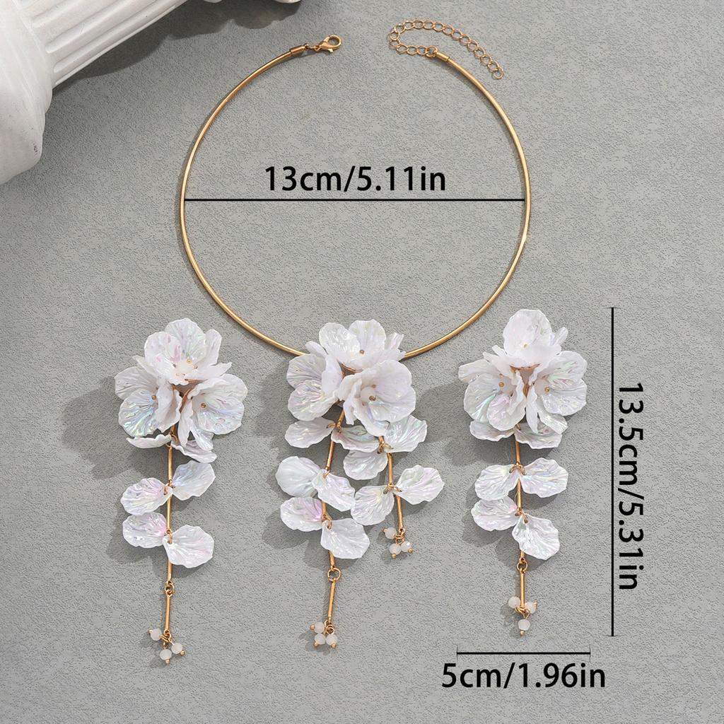2025 new Korean version women's necklace earrings jewelry set flower small fresh design collar earrings women's fashion