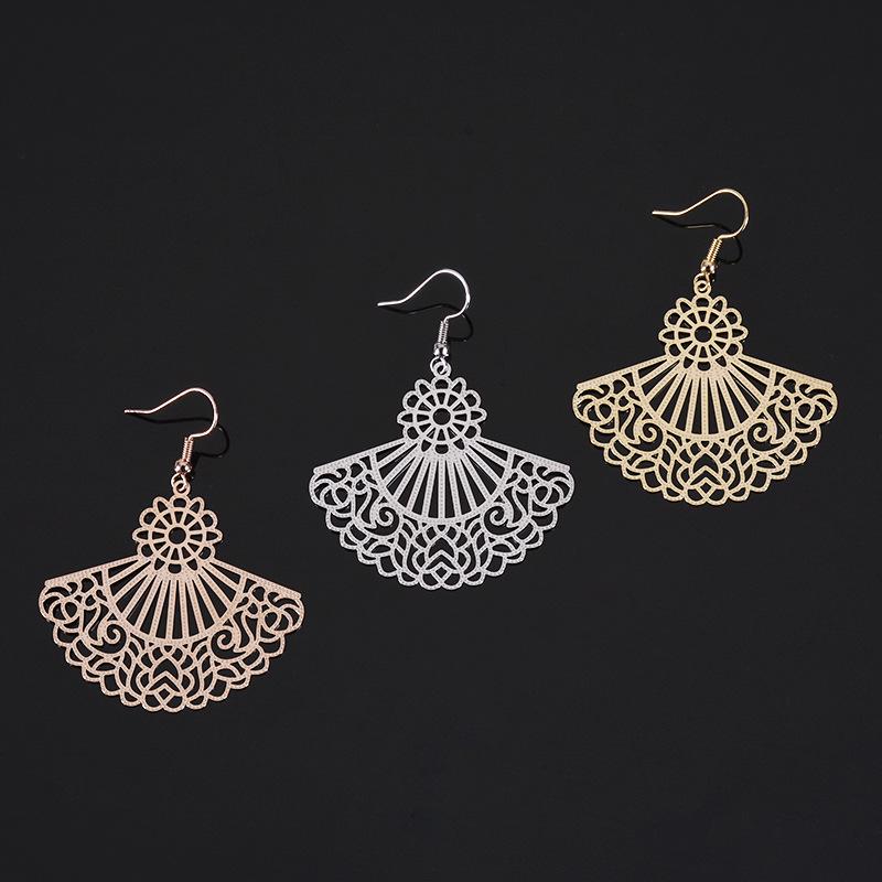 

European & American Rose Gold Metal Fan-Shaped Retro Earrings for Women