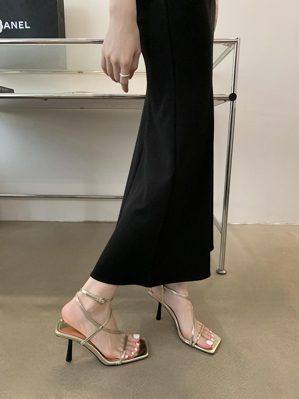 модные женские босоножки с открытым носком летние туфли на тонком высоком каблуке черные — фото 5