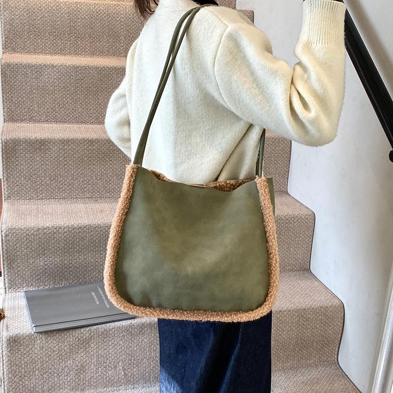 Furry portable large-capacity underarm bag shoulder bag 2025 new furry matte fashion casual women's bag