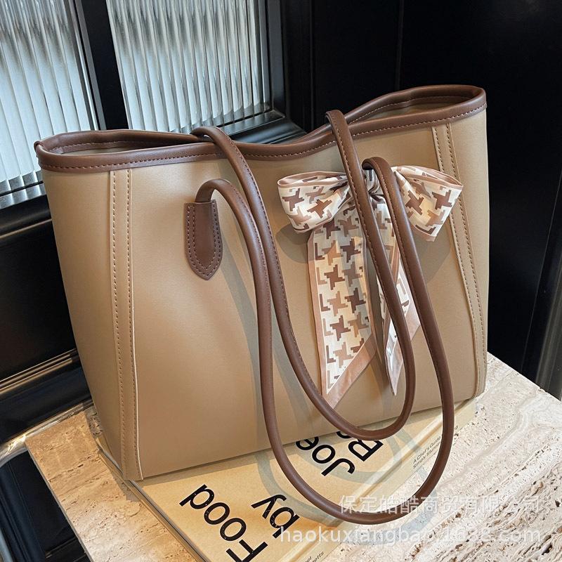 Commuter tote bag women's large capacity 2025 new autumn and winter casual versatile high-end shoulder shopping bag