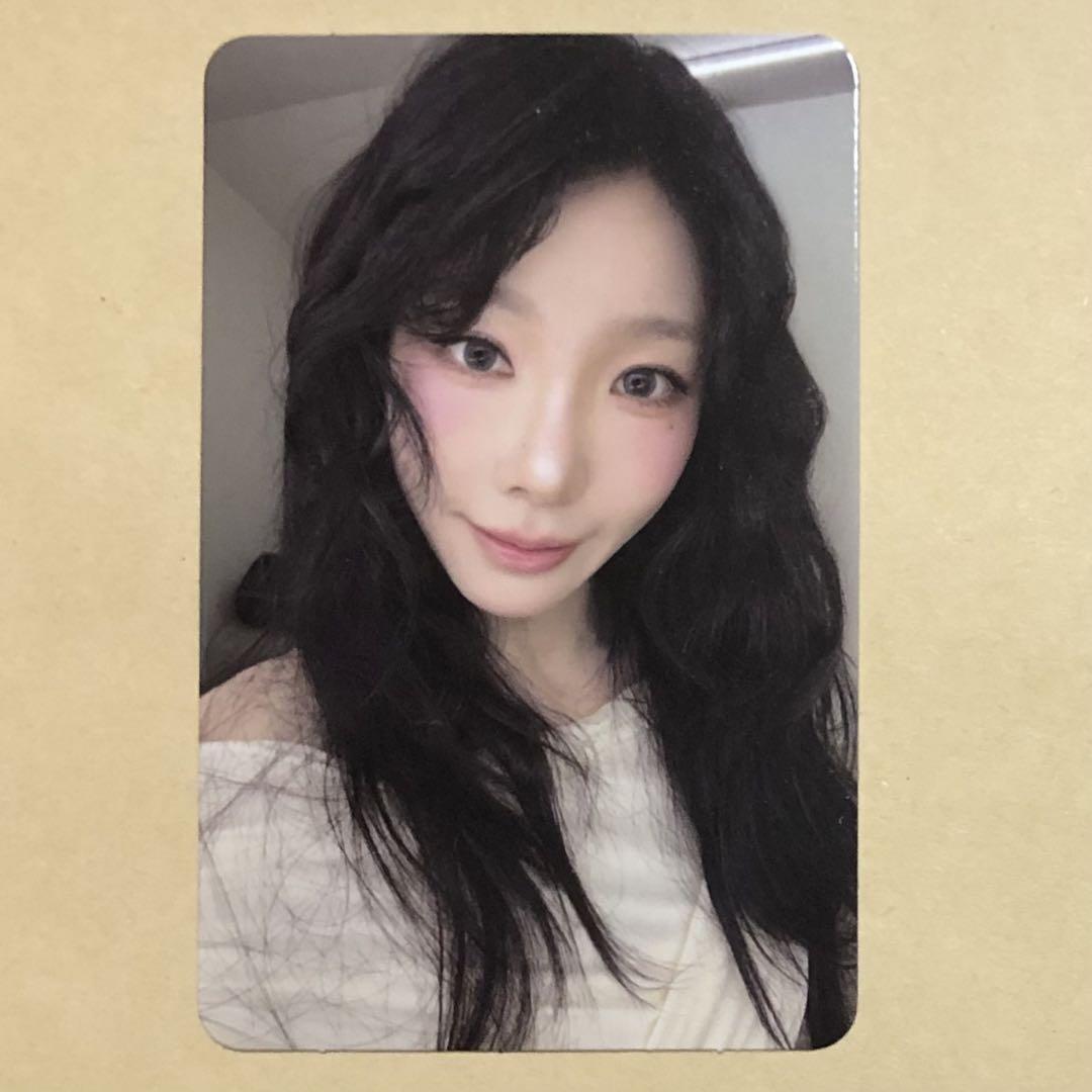 

[USED] Girls Generation Taeyeon TAEYEON Tense Korean Random Selfie Trading Card White