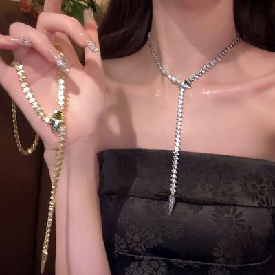 Collana Serpente da Donna di Nicchia di Lusso Leggero di Fascia Alta Catena Clavicola Catena da Collo Accessori Decorativi