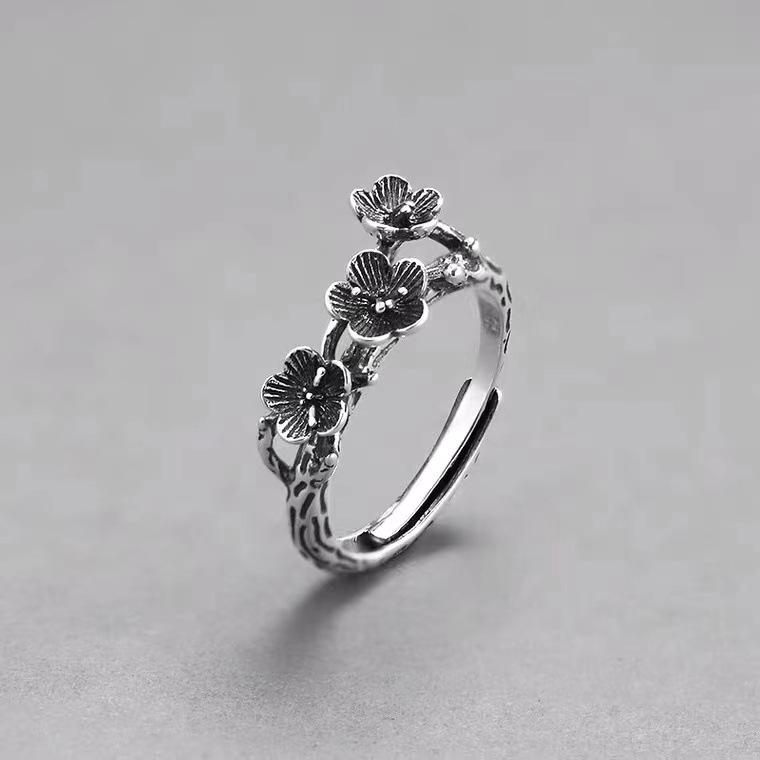 Plum Blossom Women's S925 Sterling Silver Retro Ring - Cool, Niche Style for Index Finger