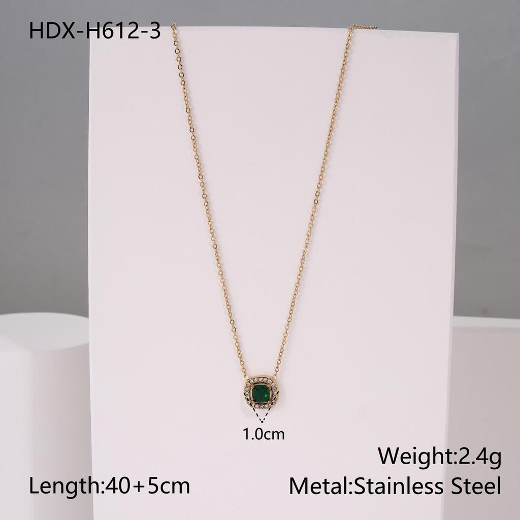 Emerald-Inlaid Zircon Stainless Steel Necklace, 18K Gold Plated, Retro INS Style, Light Luxury, Elegant Jewelry.