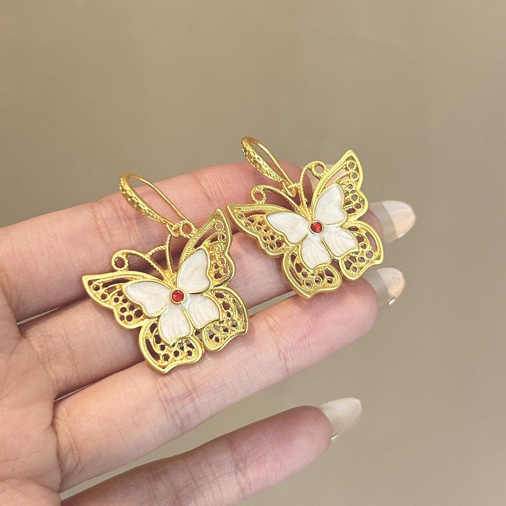 Retro Geometric Rhinestone & Pearl Drop Earrings – Luxurious, Statement Design