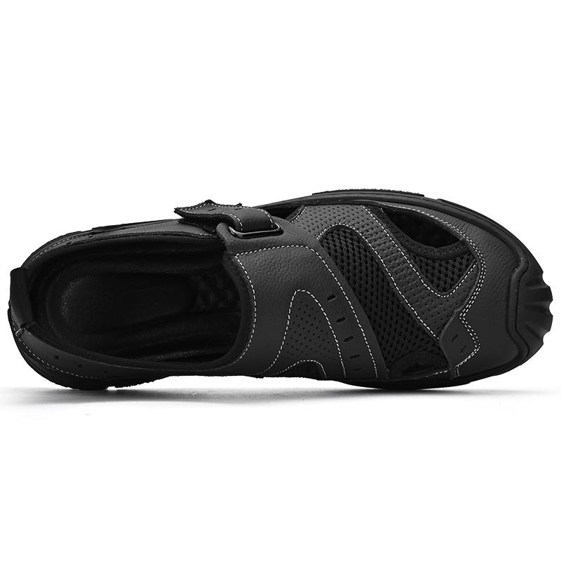 Summer Outdoor Walking Sandals Men's Wear Beach Sports and Leisure New Hole Sandals Outdoor Driving Men Shoes Hiking Shoes
