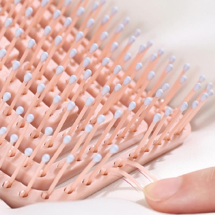 Professional Scalp Massage and Hair Detangling with this Styling Comb