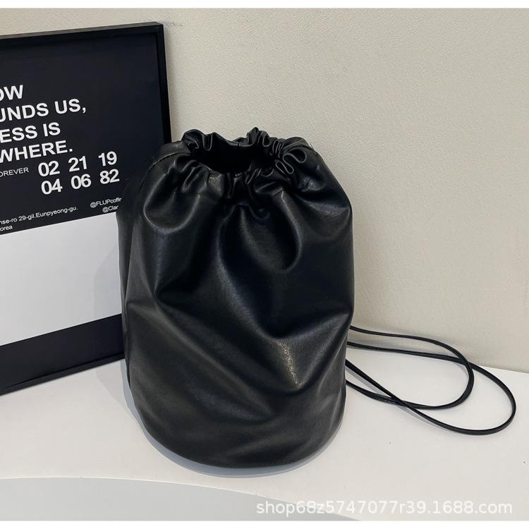 Soft-faced backpack bag women's 2025 new trendy fashion retro bucket bag casual large-capacity backpack