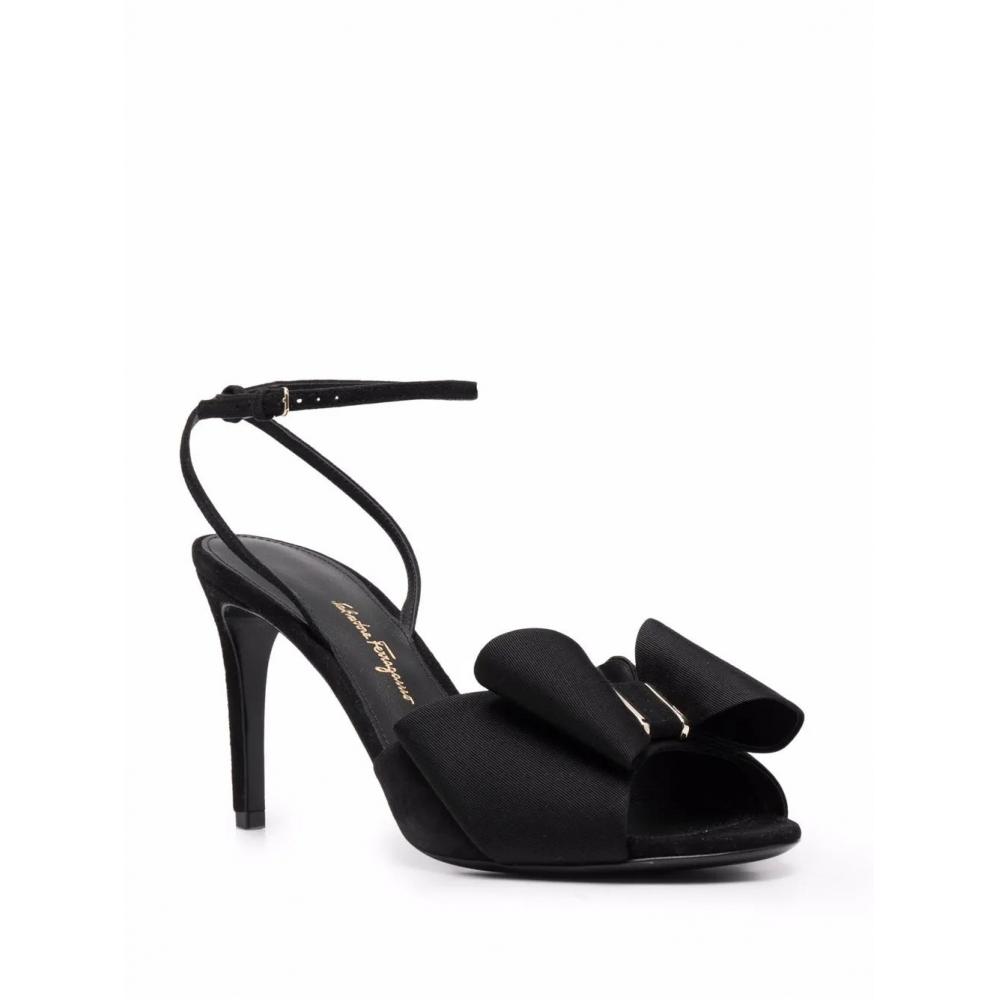 Salvatore Ferragamo Ferragamo Vara Sandalen mit Schleifen-Detail Schwarz