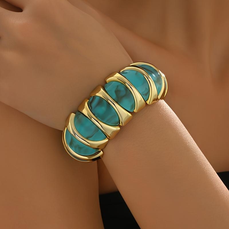 

Модные браслеты для женщин. Ювелирные изделия. синий