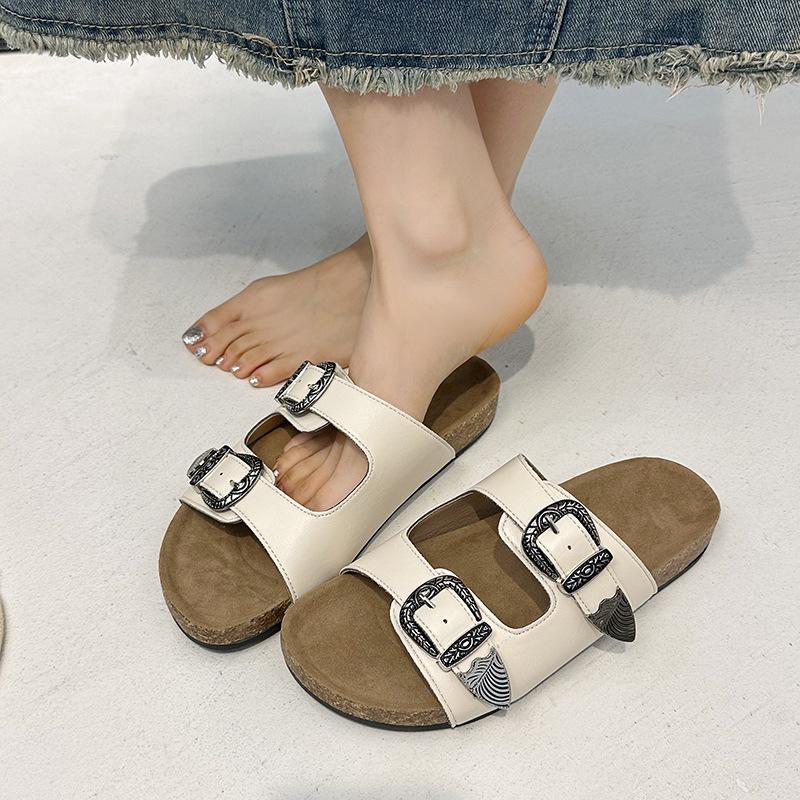Outside Slippers Women's 2025 Summer Outside Wear European and American Fashion Trends Cool Slippers Metal Buckle Slippers Beach Cool Slippers