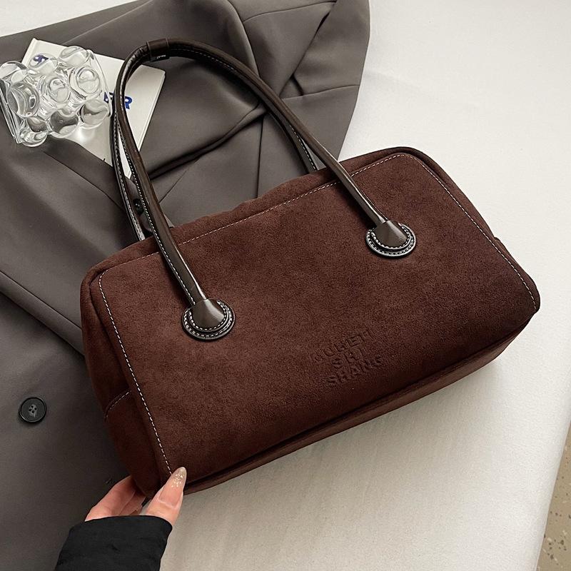 This year's popular bag women's large-capacity 2025 new autumn and winter retro matte shoulder bag commuter pillow bag