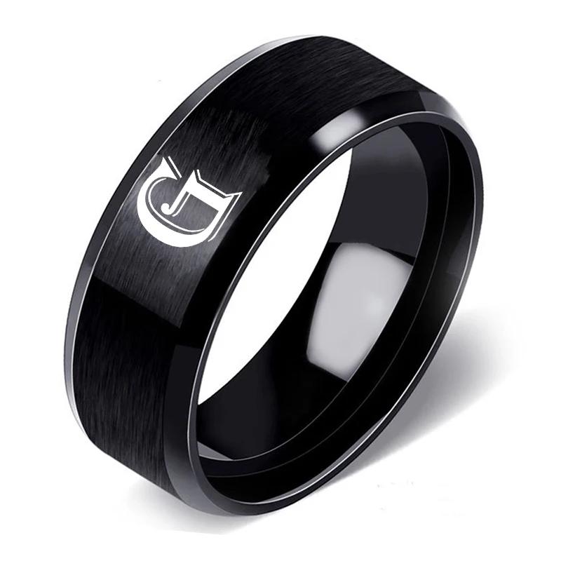 8MM Personalizovaný prsten s iniciálou Vygravírujte písmeno A až Z Nerezový signetový prsten Hladký prsten Módní šarm Šperky Doplňky