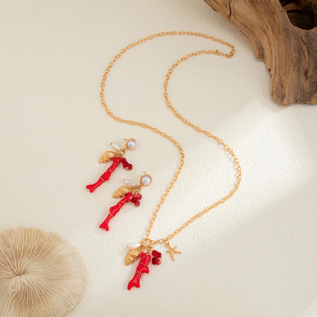 Ocean Wind Red Coral Conch Pendant Long Necklace, Creative Imitation Pearl Starfish Chain Necklace