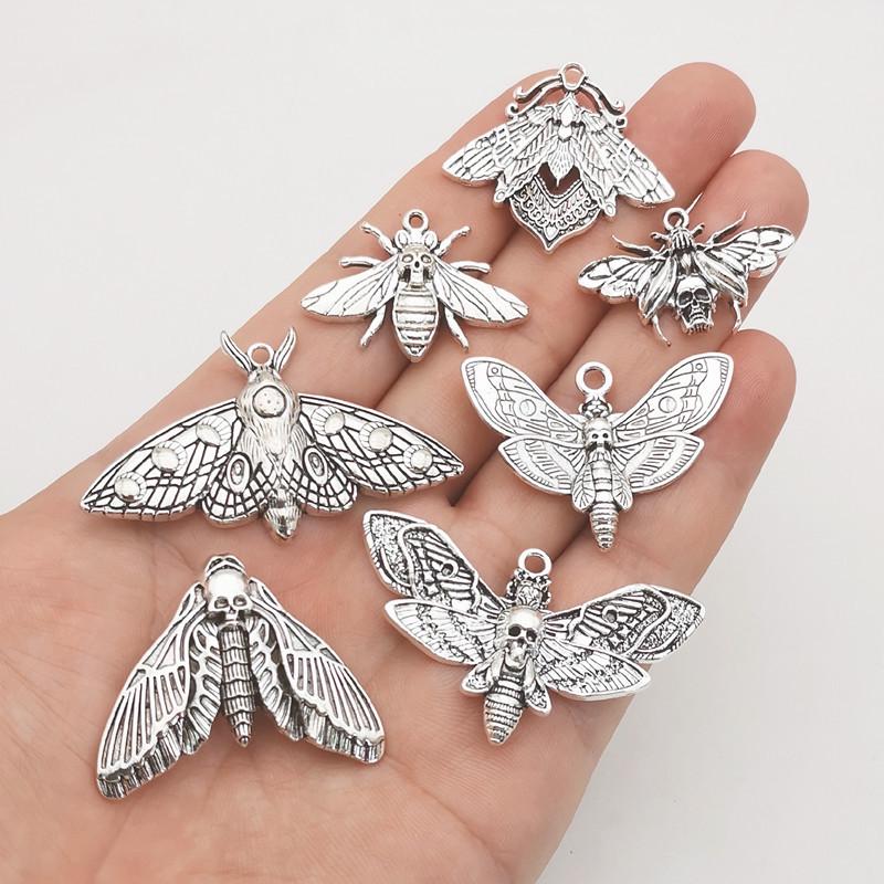 Gothic Skull Moth Pendant: Zinc Alloy Jewelry Accessory