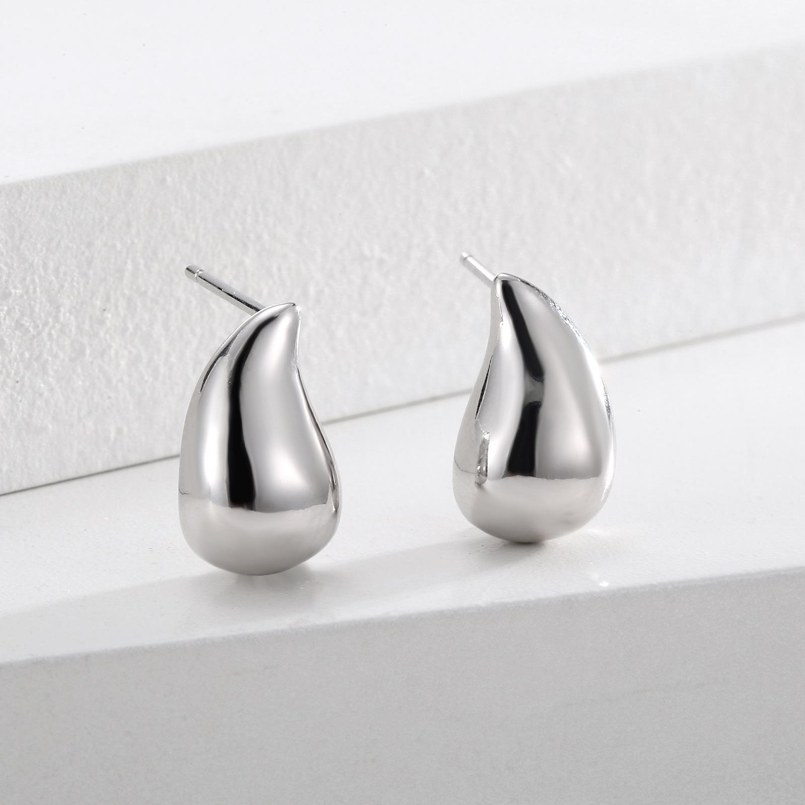 

Новые высококачественные металлические простые серьги-кольца женские легкие роскошные серьги нишевого дизайна модная популярная коллекция сережек